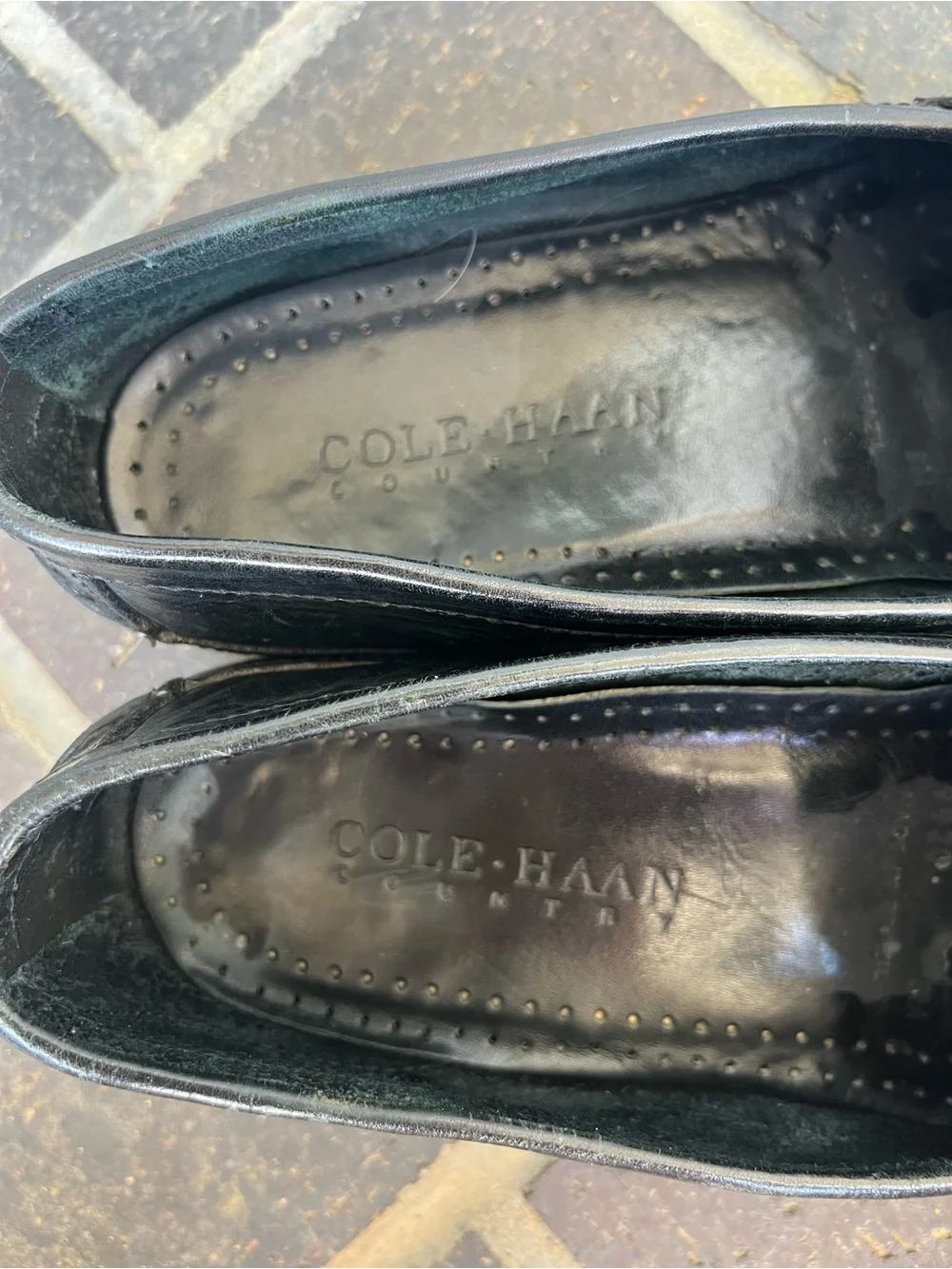 Men’s 8 Cole Haan Black Leather Tassel Loafers